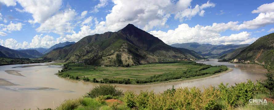 First Bend of Yangtze River