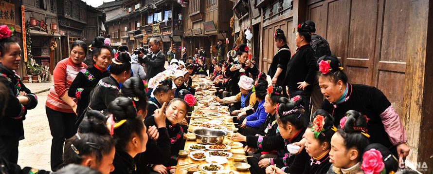 Long table banquet in Guizhou