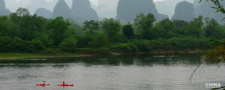 Kayaking in Yangshuo