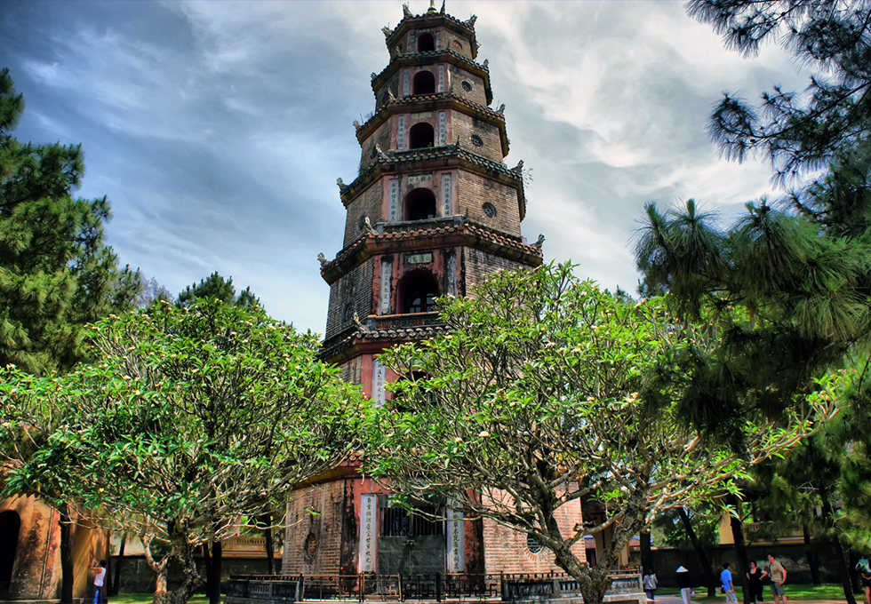 Thien Mu (Heavenly Lady) Pagoda 
