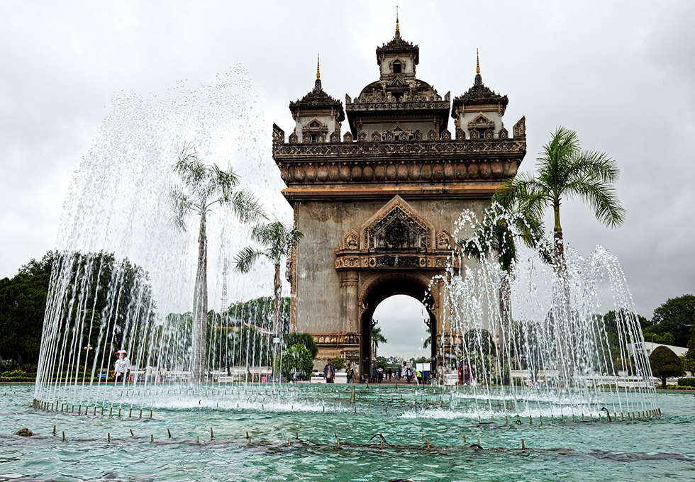 Patuxai Monument